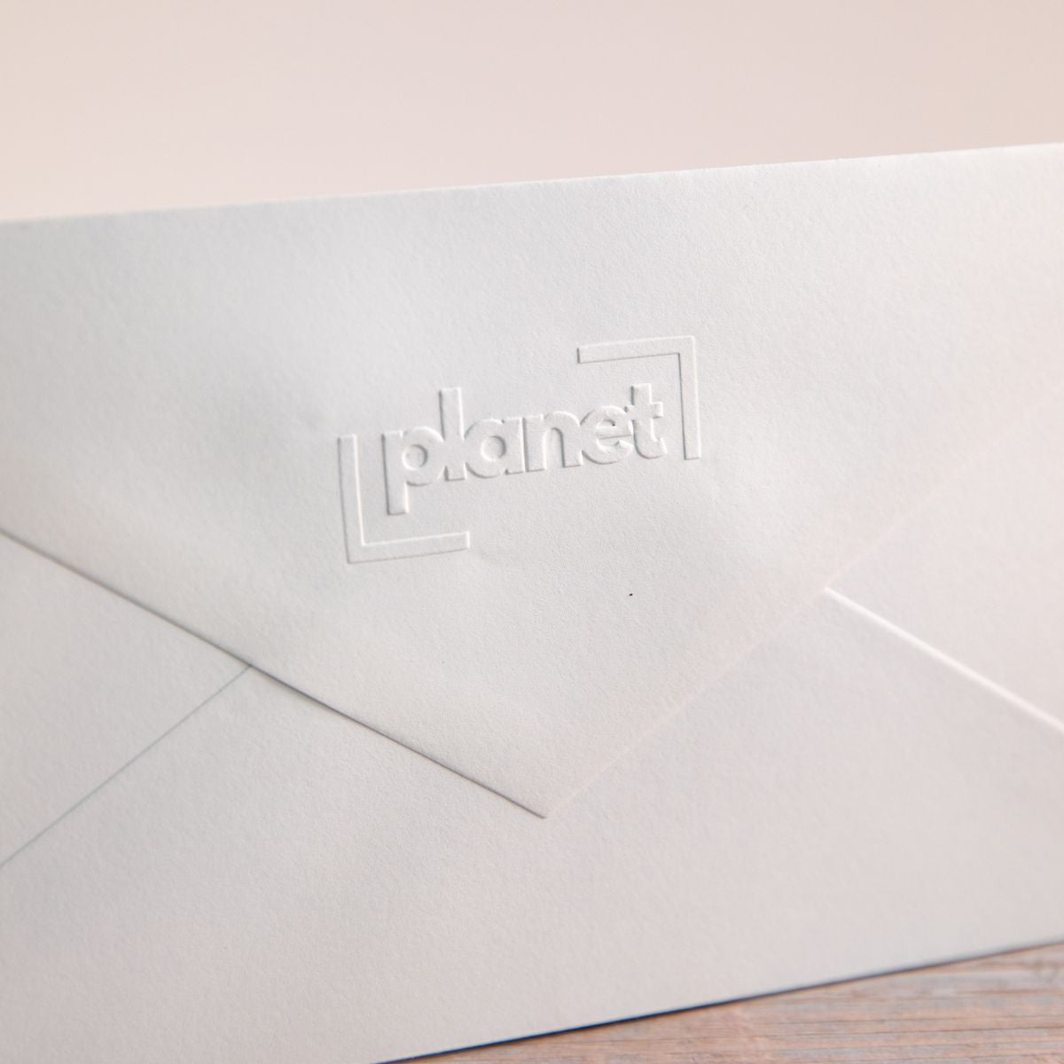 Prägestempel mit Deinem Logo & Deinem Design