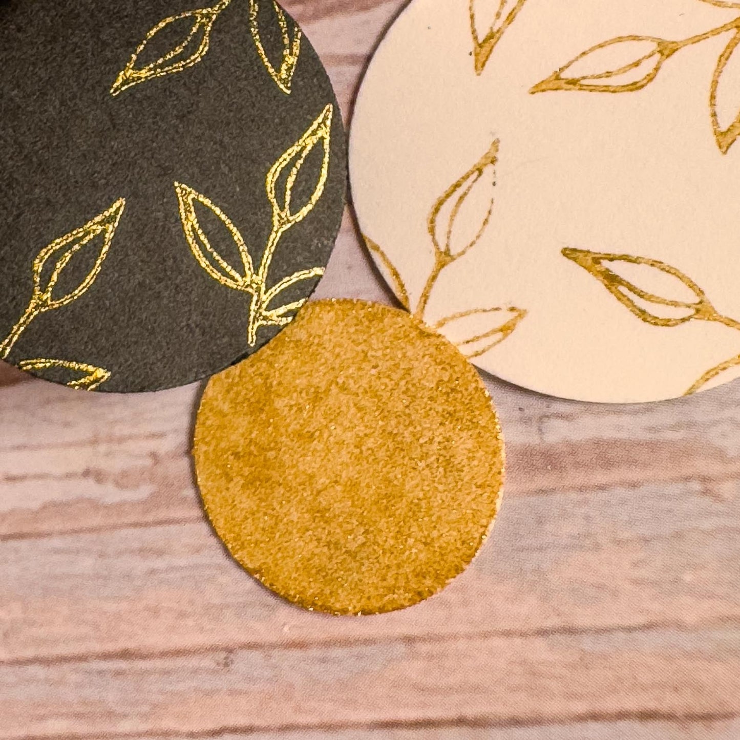 Delicata Golden Glitz – Stempelkissen Gold mit echtem Metallic - Schimmer - IN LOVE WITH PAPER