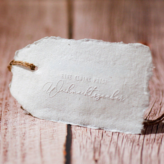 Prägestempel "Eine Kleine Prise Weihnachtszauber" - IN LOVE WITH PAPER