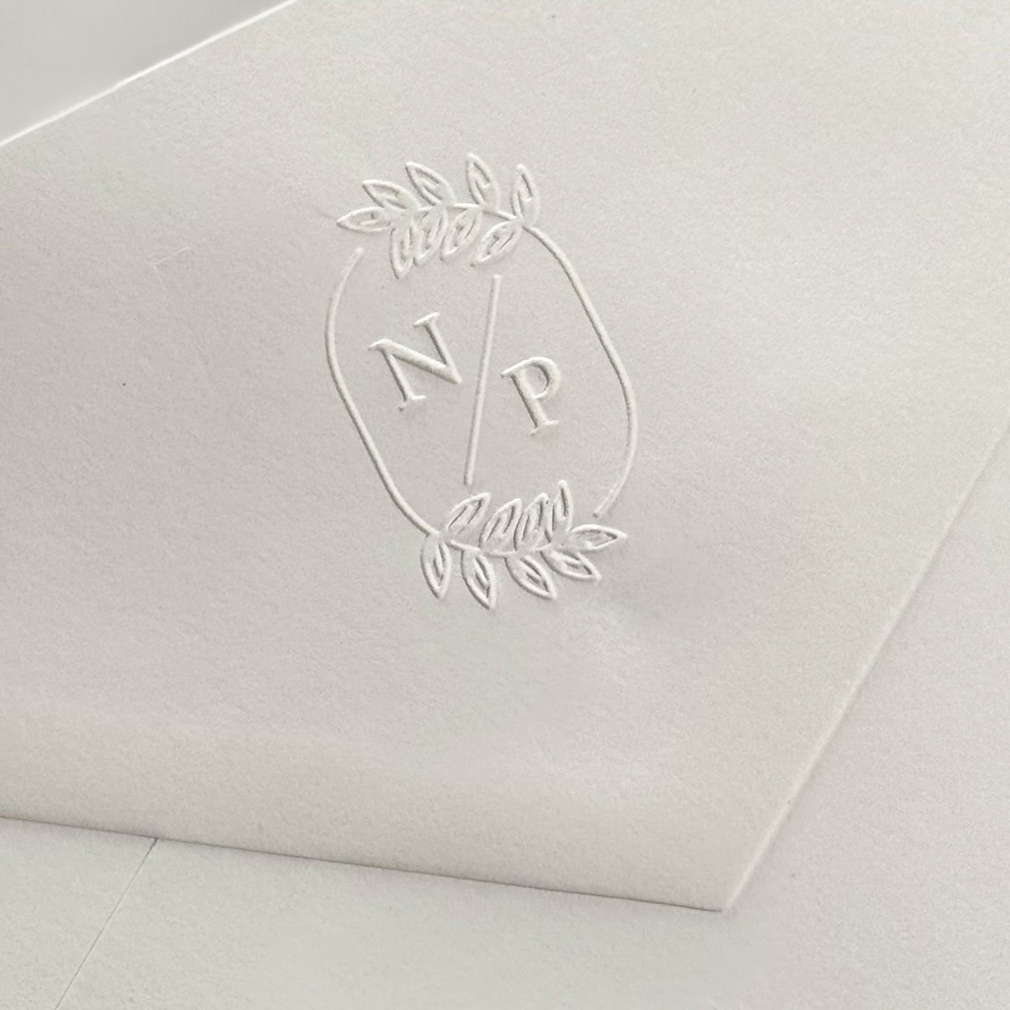 Prägestempel "Cannes" mit Initialen - IN LOVE WITH PAPER