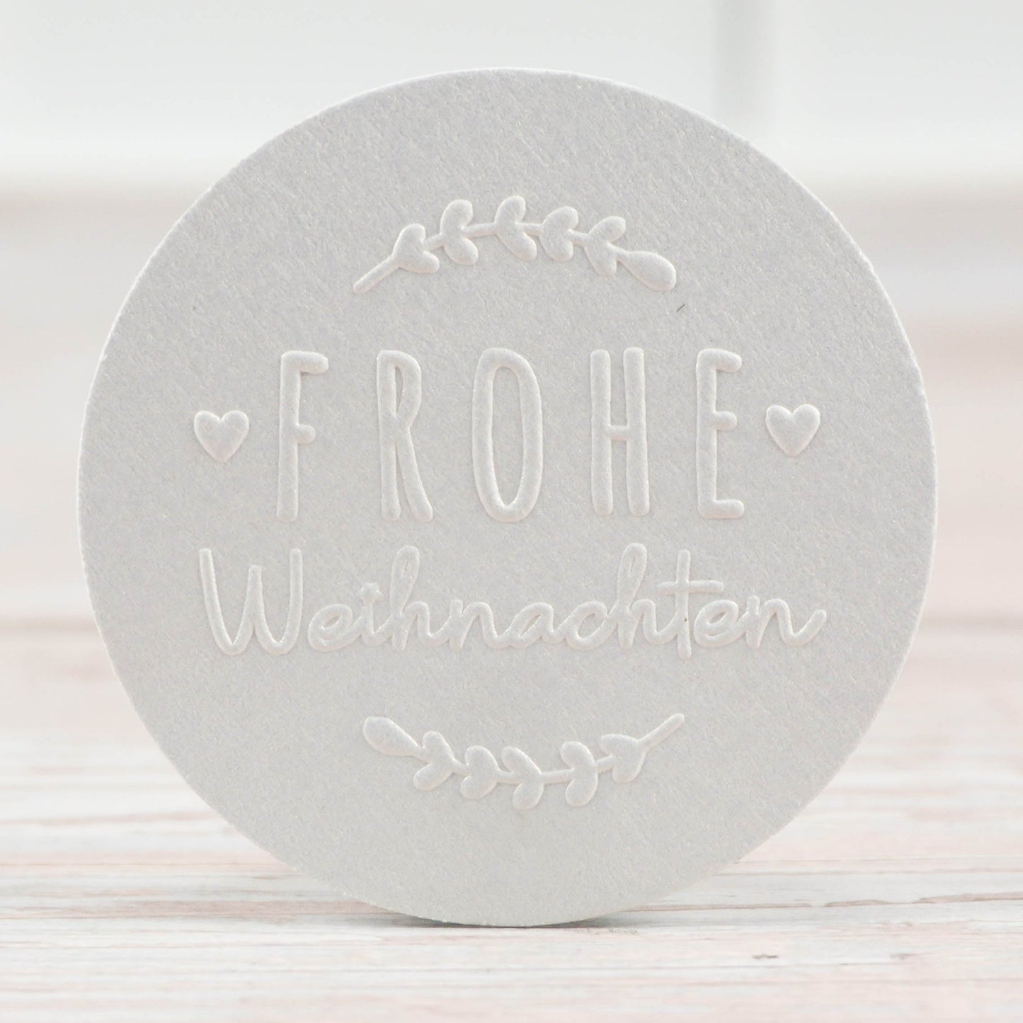 Prägestempel "Frohe Weihnachten" mit Kranz - IN LOVE WITH PAPER