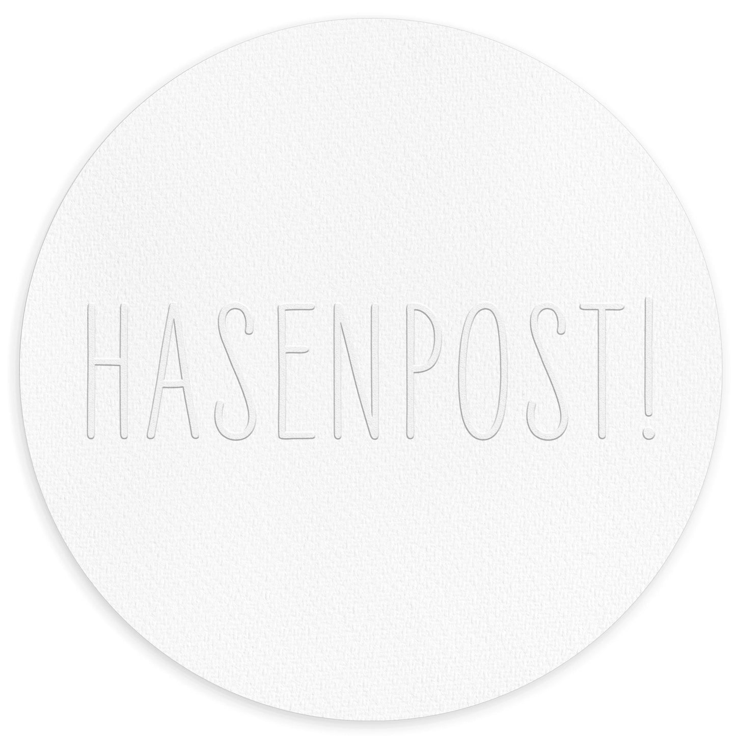 Ein Bild des Prägestempels mit der Aufschrift "Hasenpost" und einem Hasenmotiv, angeboten von IN LOVE WITH PAPER.