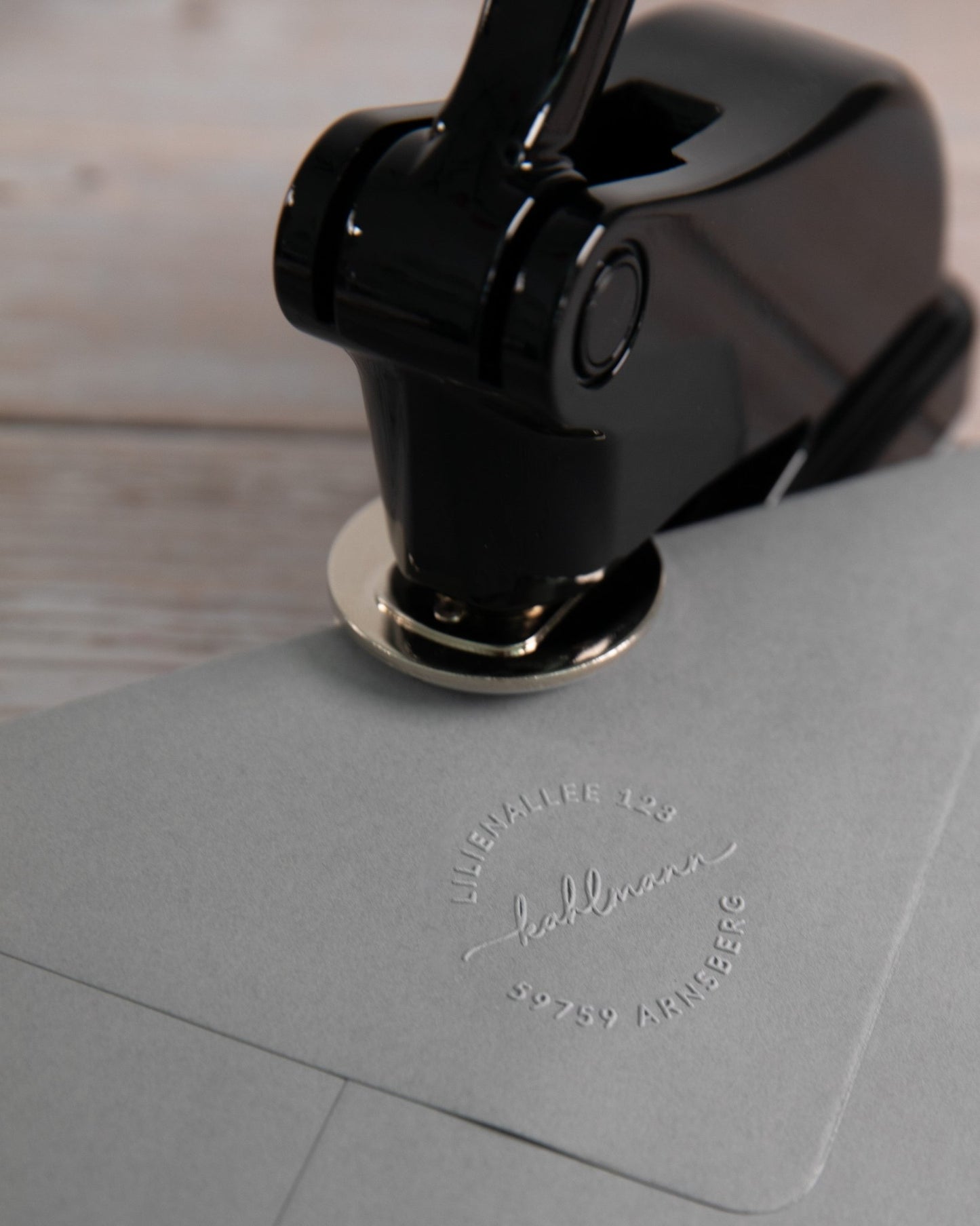 Prägestempel mit Adresse "Arnsberg" - IN LOVE WITH PAPER