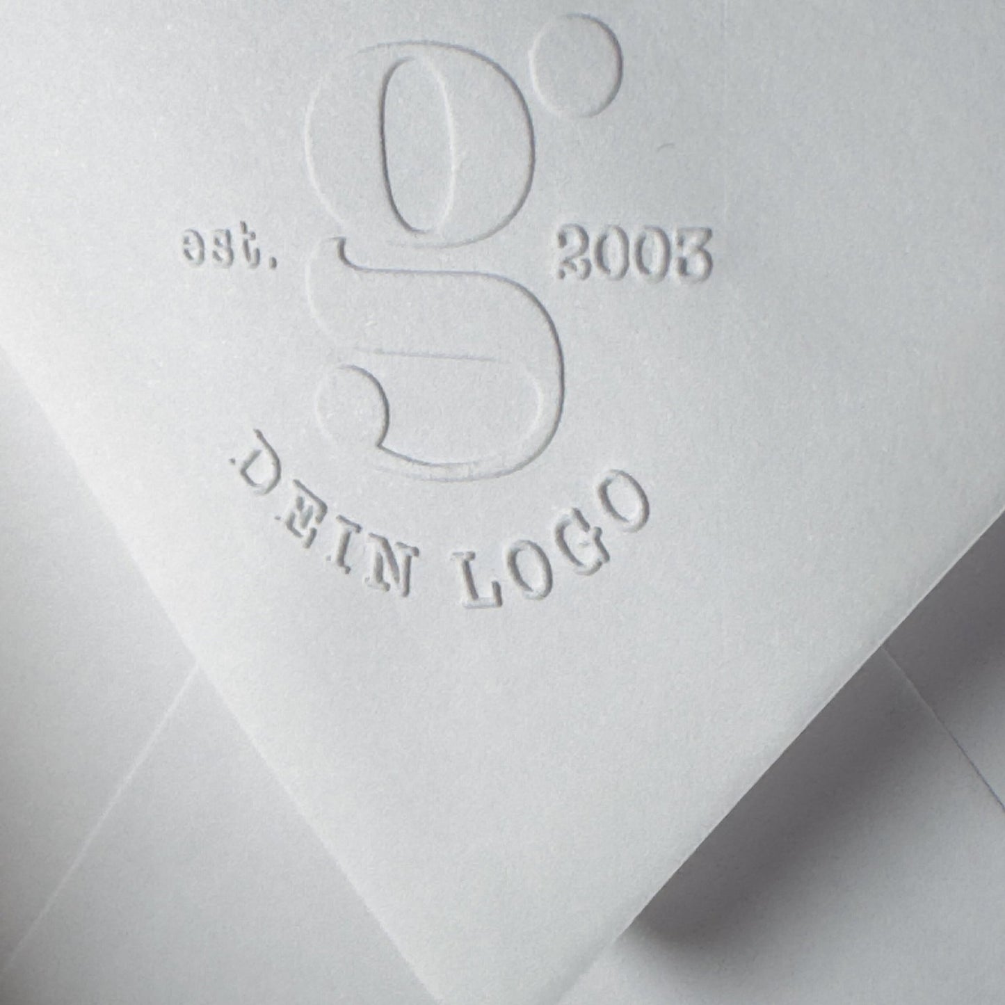 Prägestempel mit Deinem Logo & Deinem Design - IN LOVE WITH PAPER