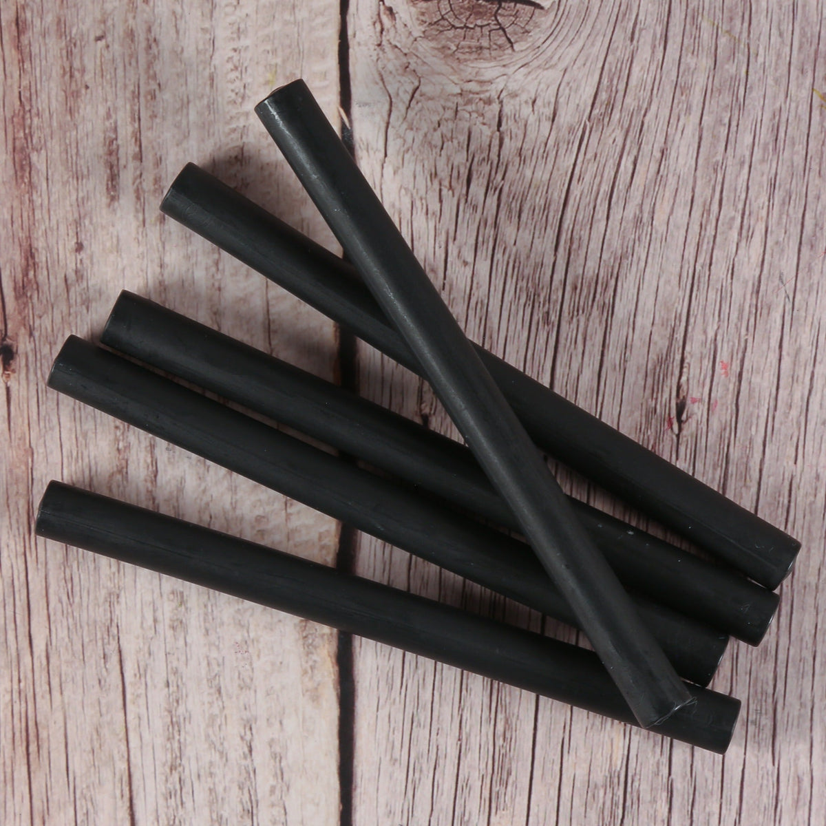 Fünf Siegelwachs-Stangen in schwarz, matt, 11 mm – für Wachspistole und Wachstöpfchen