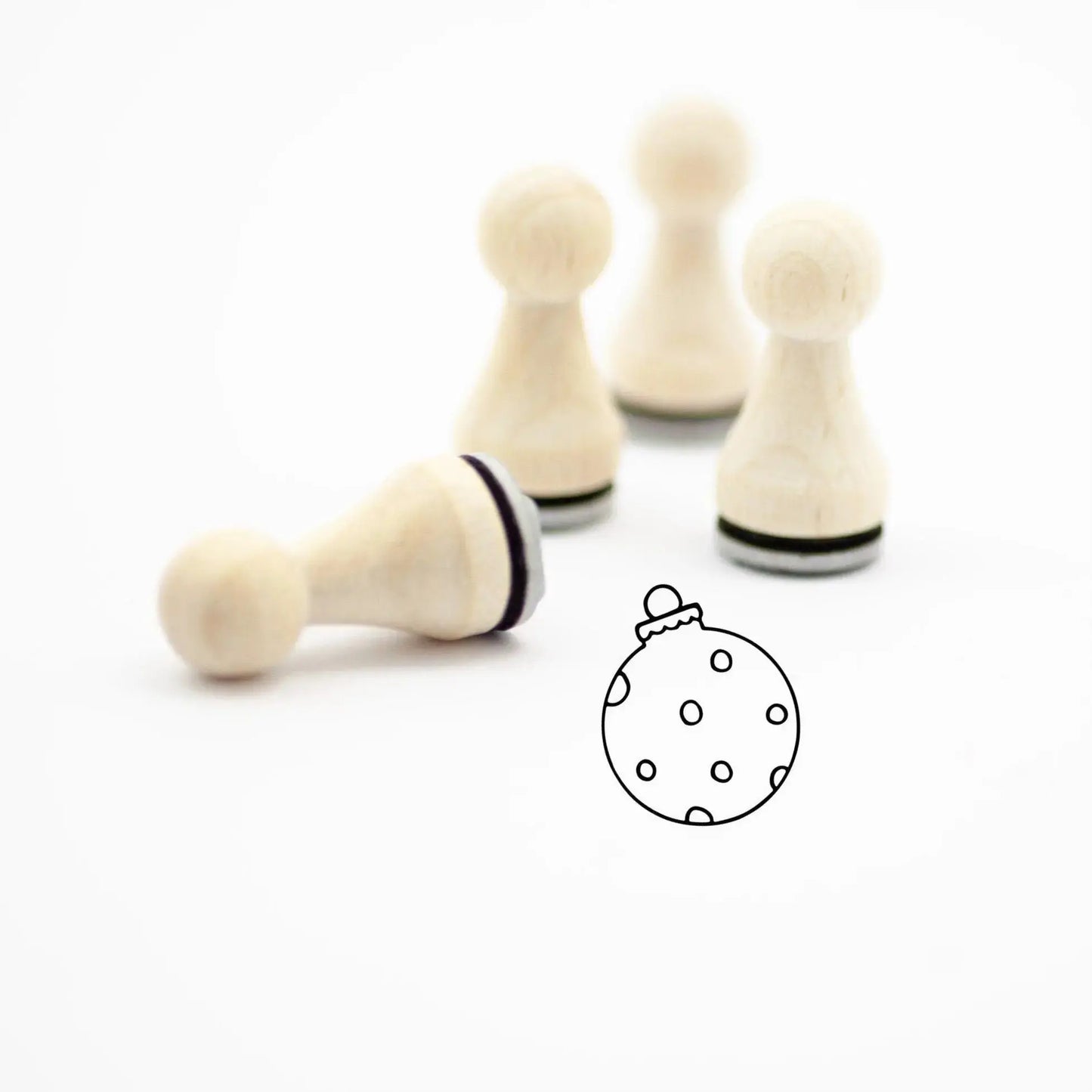 Stempel "Christbaumkugel mit Punkten" - IN LOVE WITH PAPER