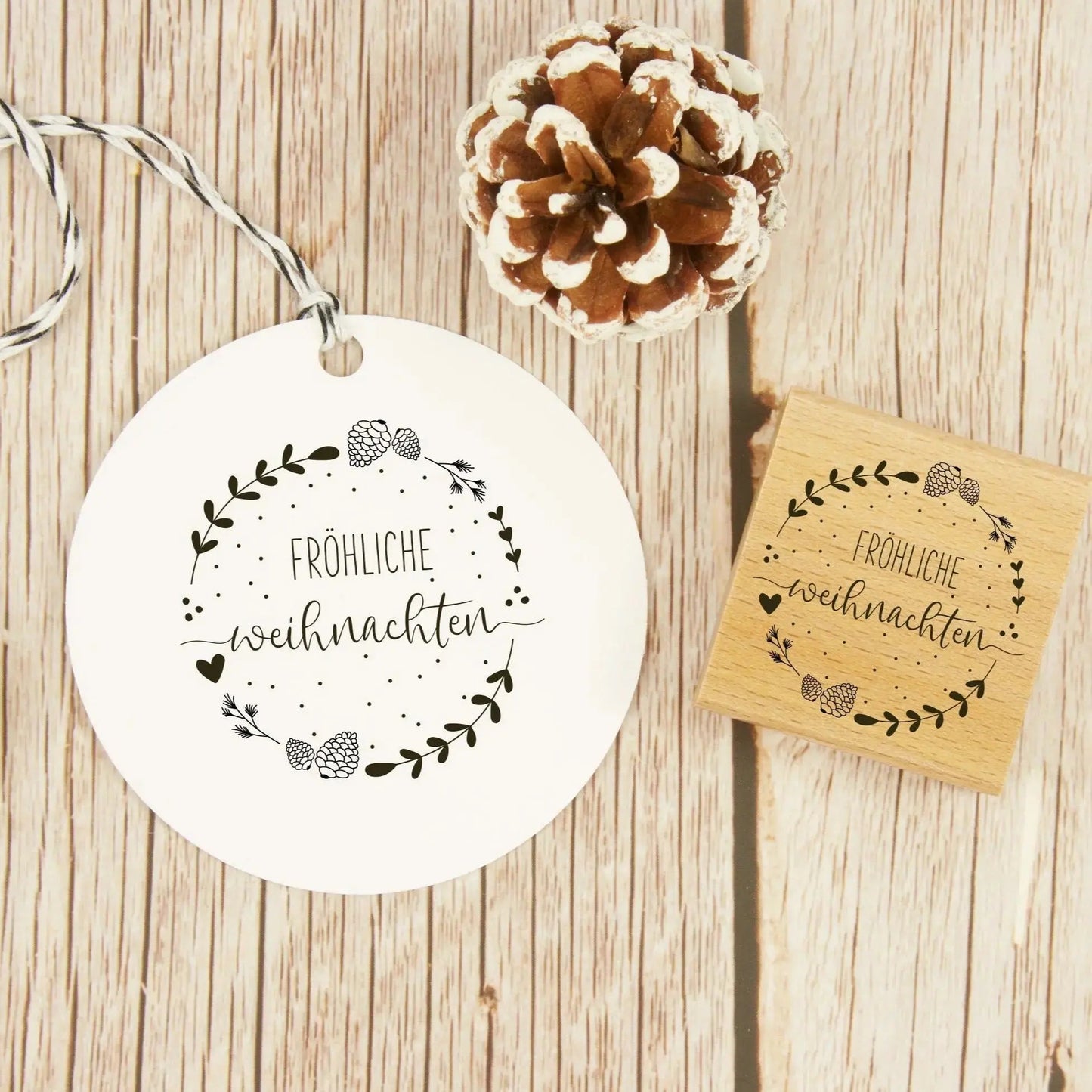 Weihnachtsstempel "Zapfenkranz" - IN LOVE WITH PAPER