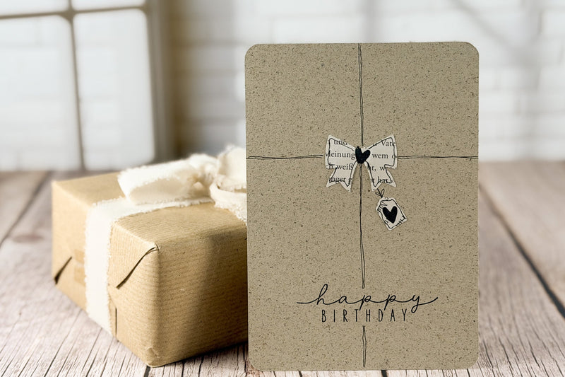 Eine Karte wie ein kleines Päckchen - IN LOVE WITH PAPER