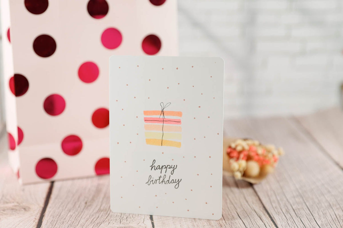 So einfach, so besonders: eine gemalte Geburtstagskarte - IN LOVE WITH PAPER