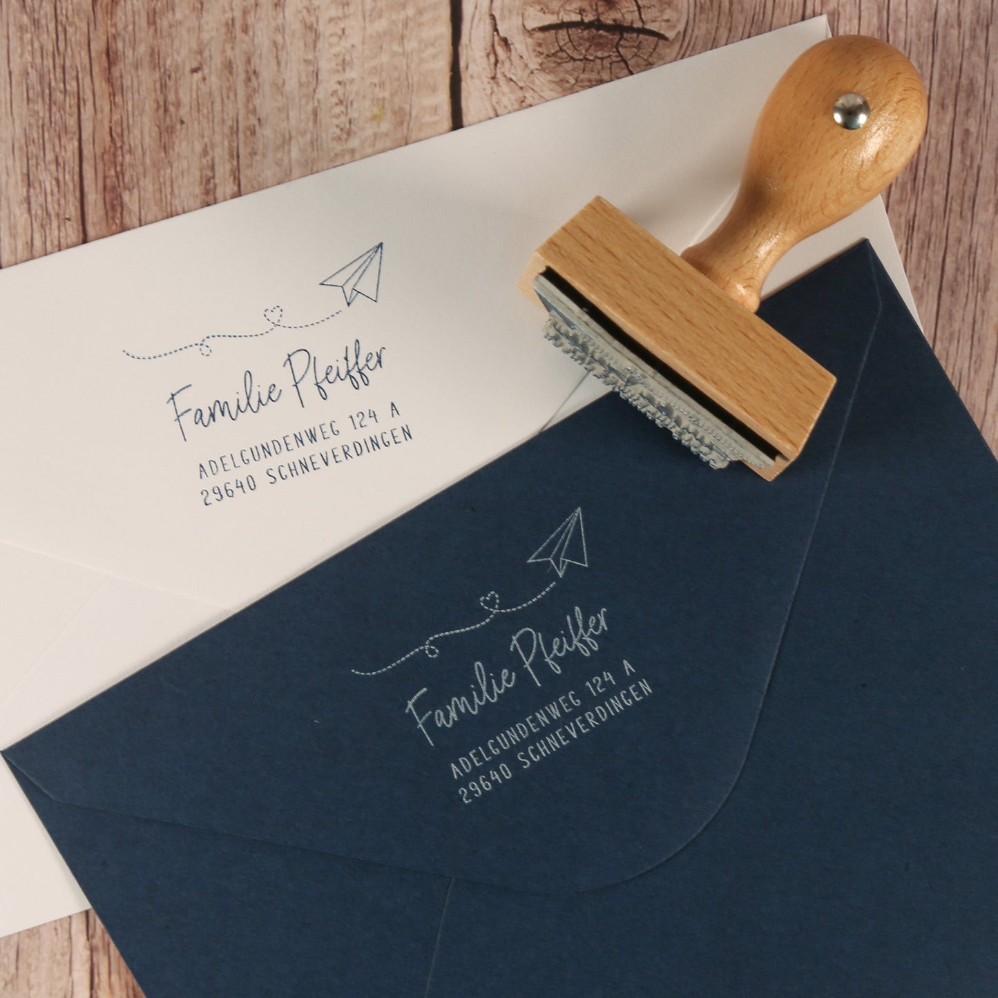 Adressstempel mit Papierflieger "Schneverdingen" - IN LOVE WITH PAPER
