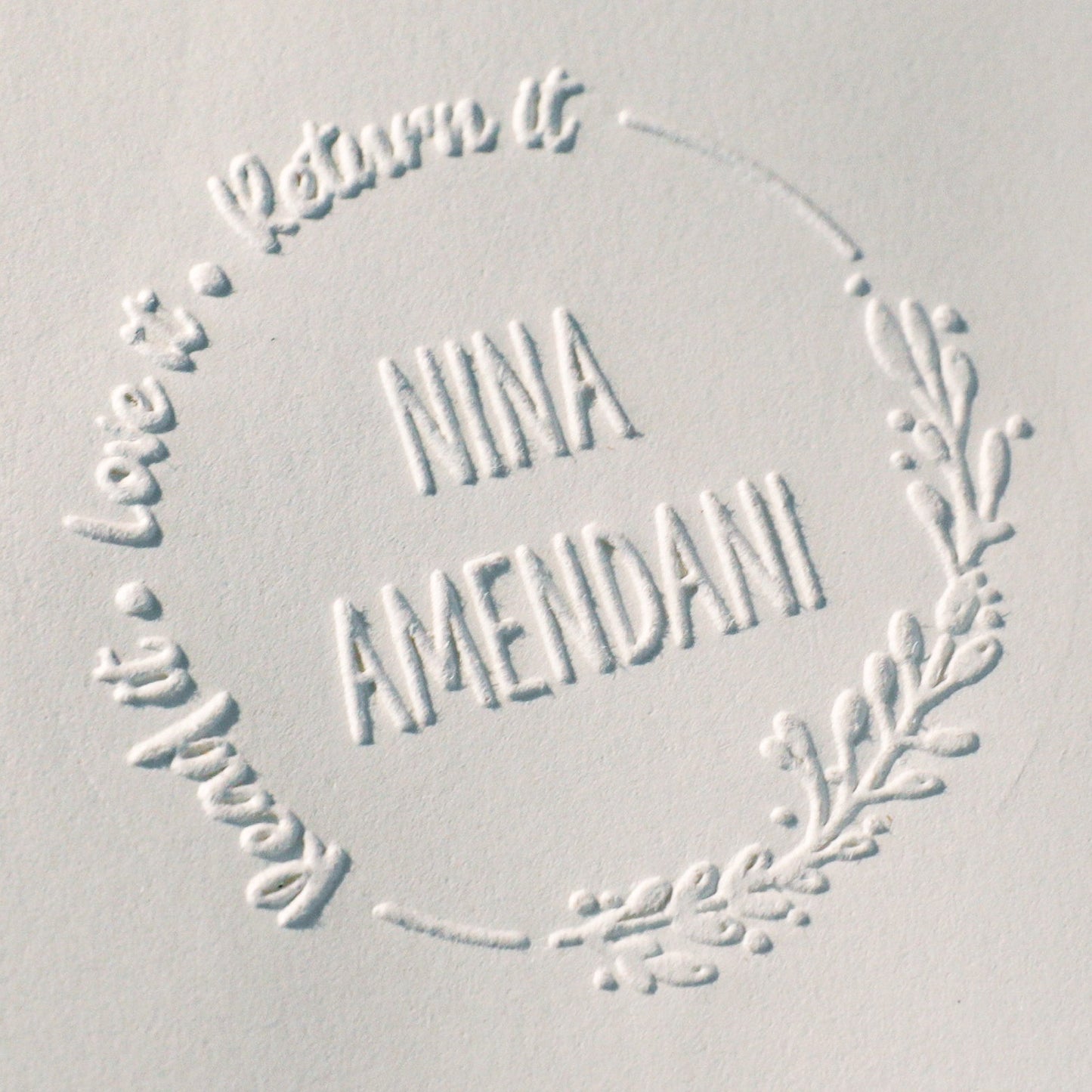 Buchprägestempel "Blumenkranz" - IN LOVE WITH PAPER