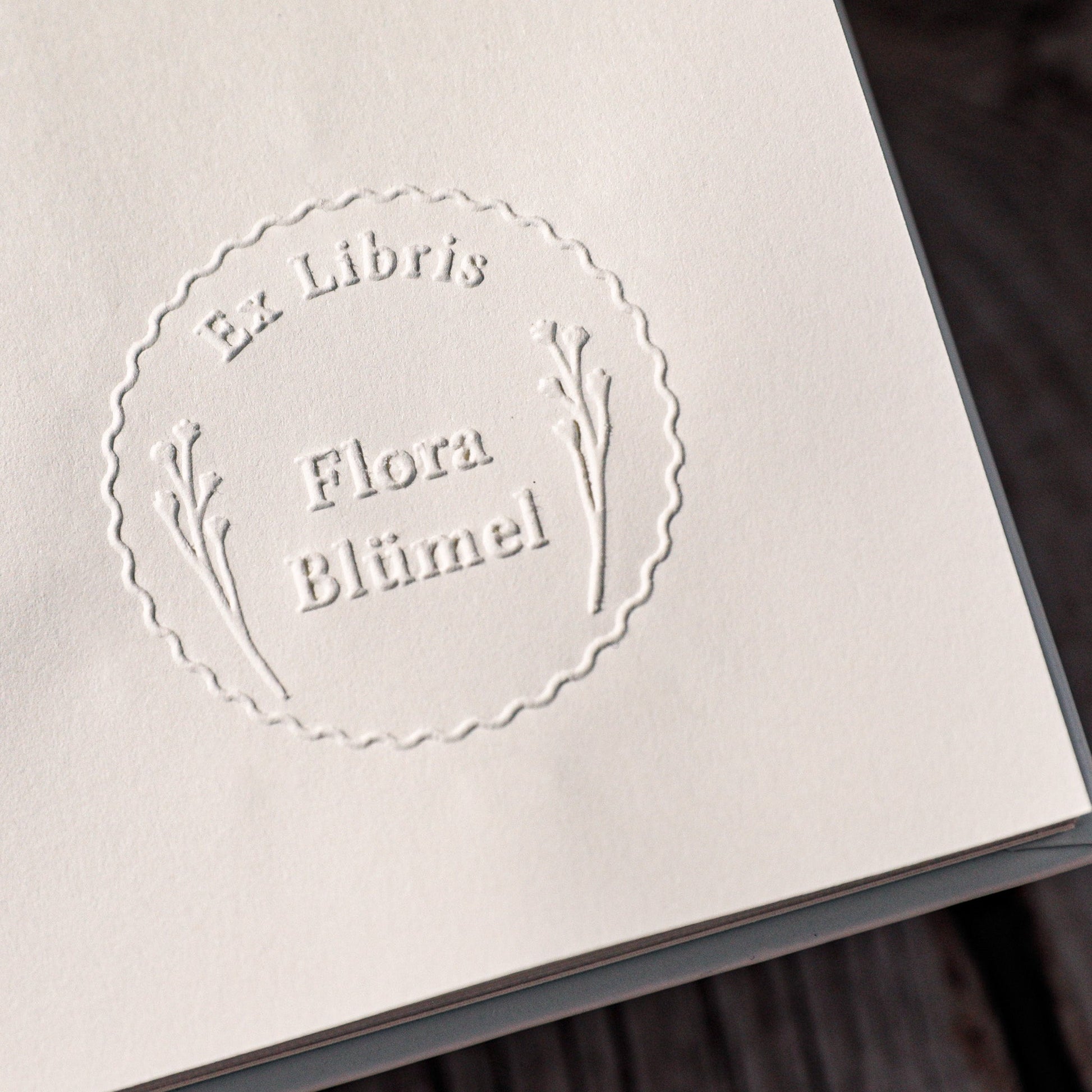 Buchprägestempel „Blumensiegel" - IN LOVE WITH PAPER