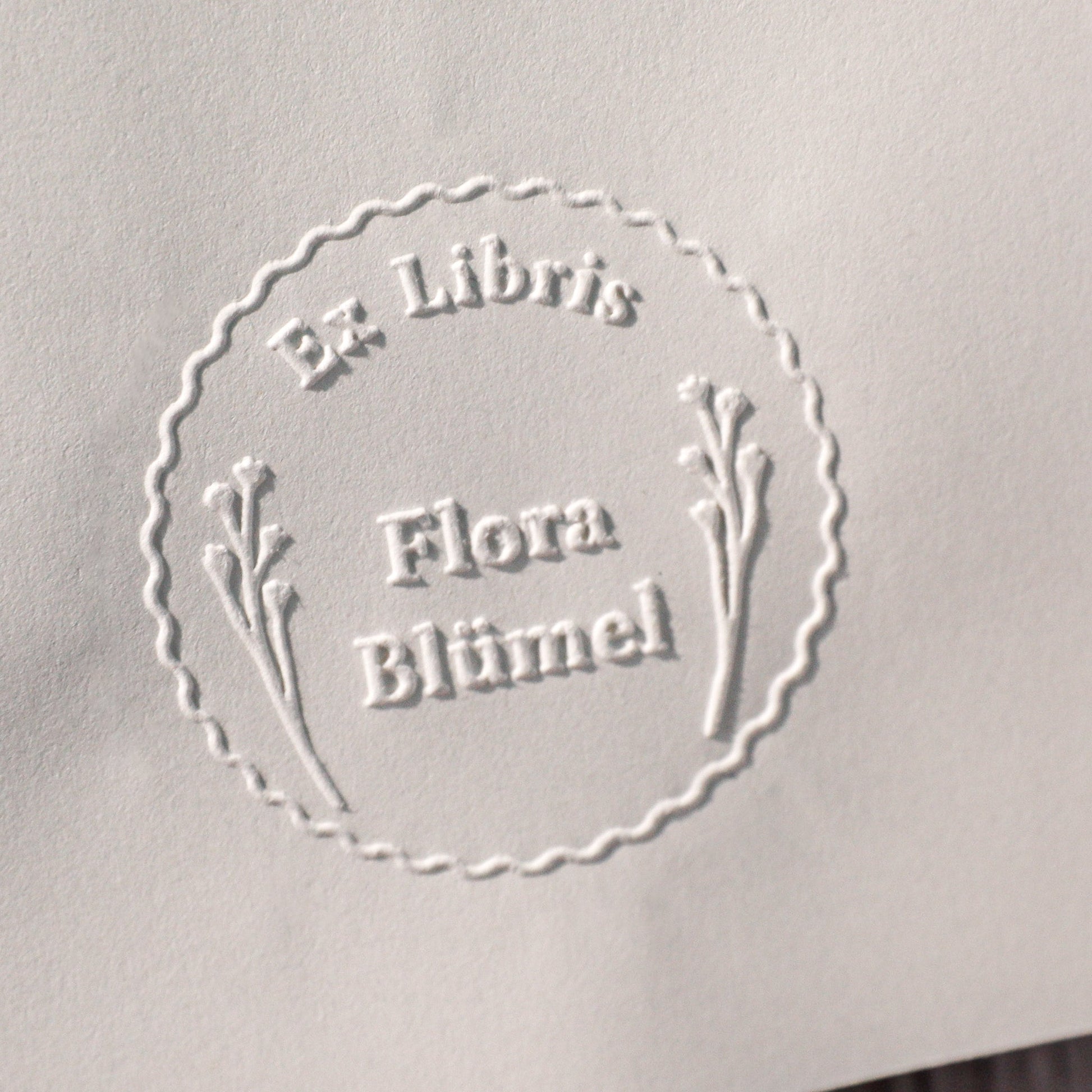 Buchprägestempel „Blumensiegel" - IN LOVE WITH PAPER