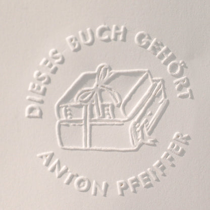 Buchprägestempel "Buchverliebt" - IN LOVE WITH PAPER
