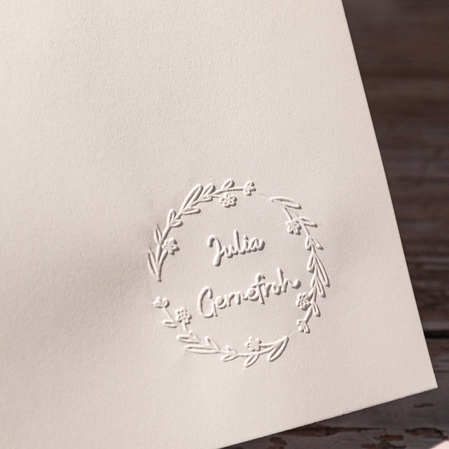 Buchprägestempel „Frühlingskranz" - IN LOVE WITH PAPER