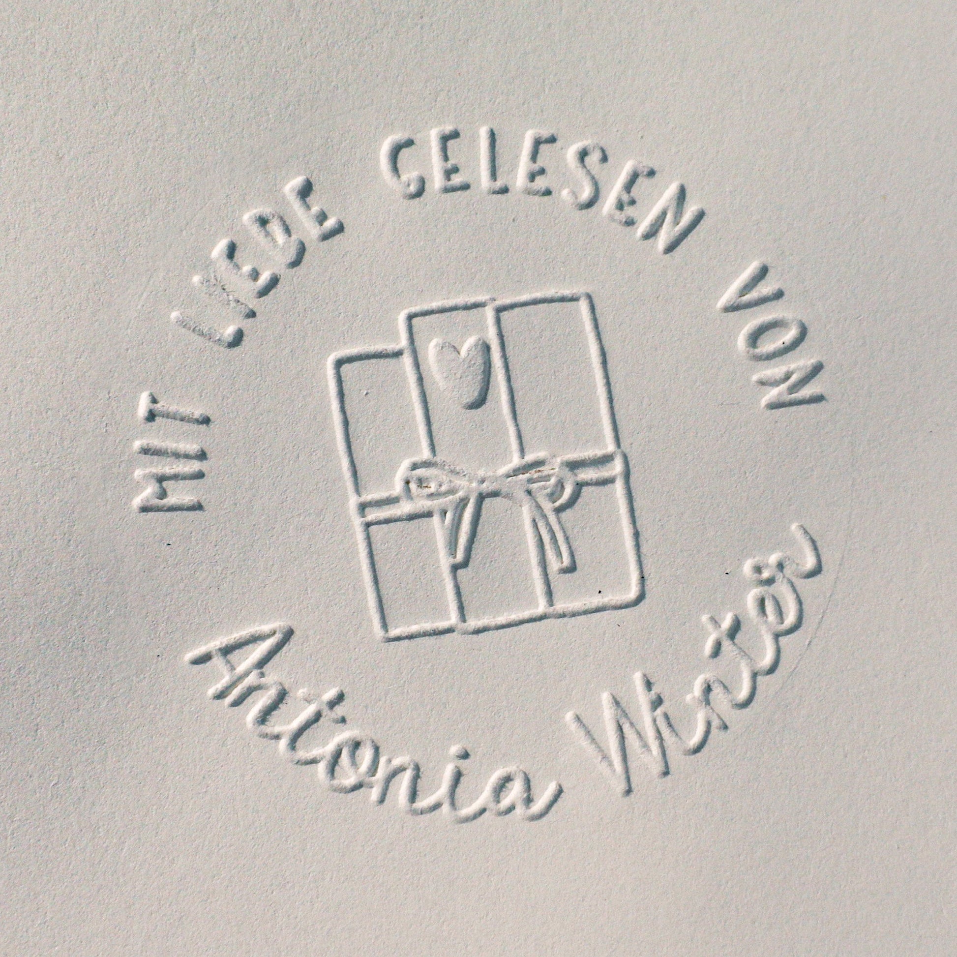 Buchprägestempel "Leseglück" - IN LOVE WITH PAPER
