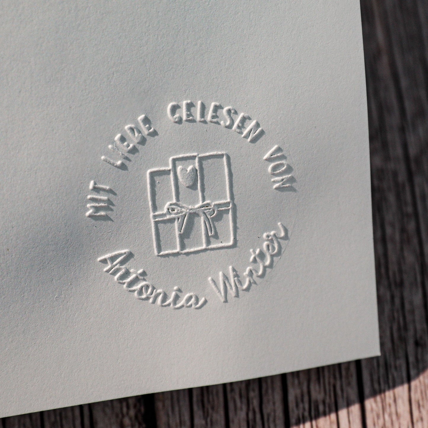 Buchprägestempel "Leseglück" - IN LOVE WITH PAPER