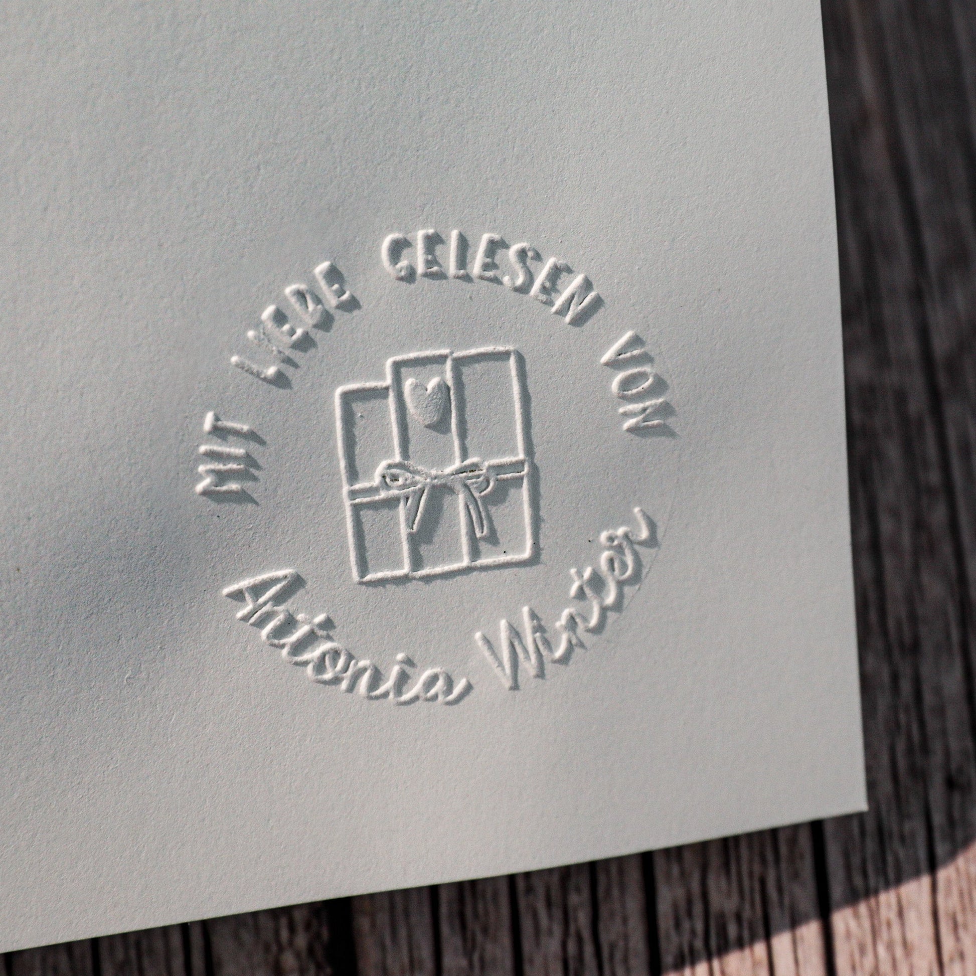 Buchprägestempel "Leseglück" - IN LOVE WITH PAPER