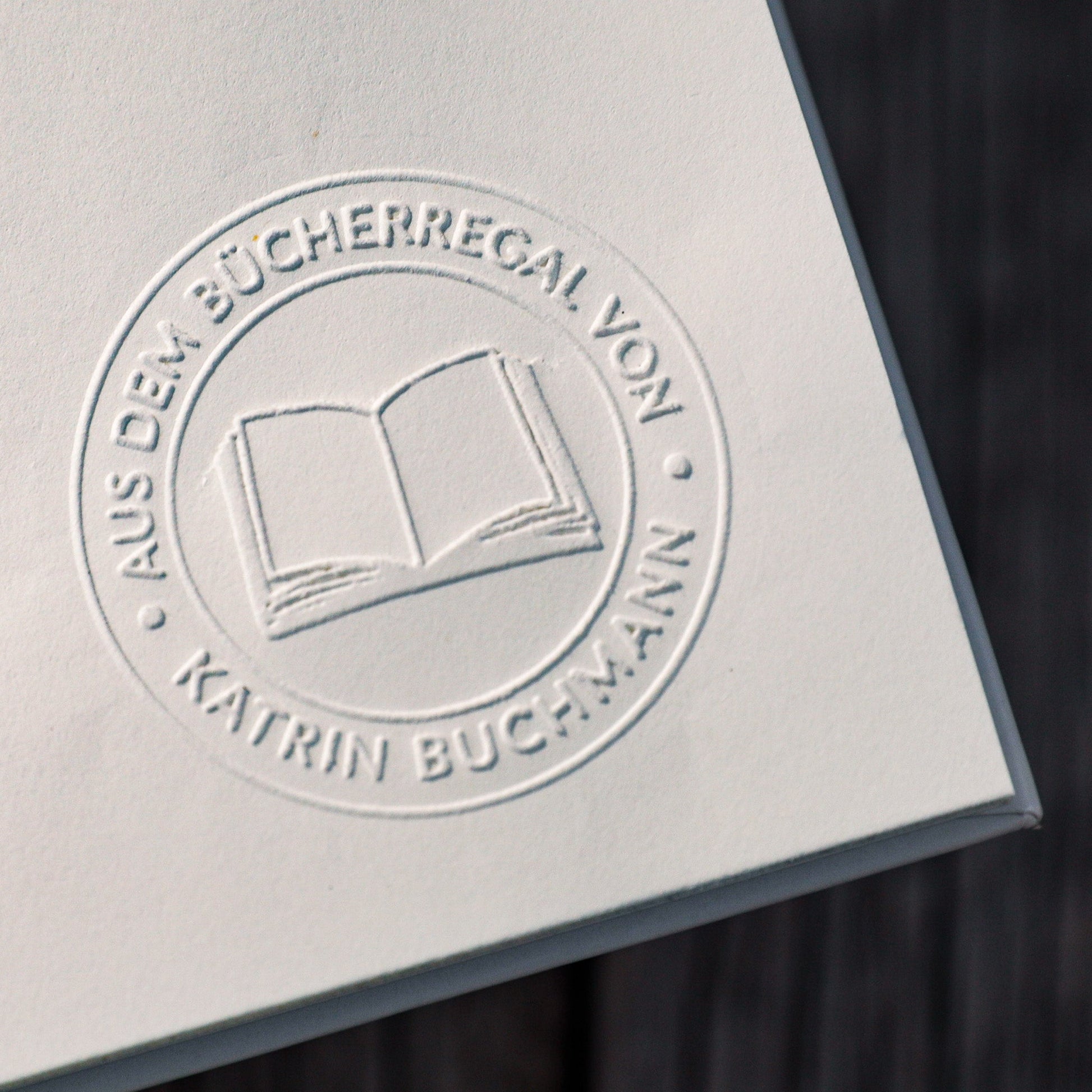 Buchprägestempel "Schlaufux" - IN LOVE WITH PAPER