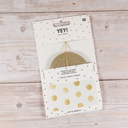 Genähte Glitzer-Girlande in Gold