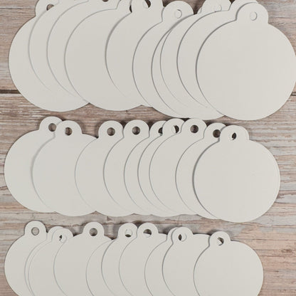 Geschenkanhänger Weihnachtskugeln (30 Stück) - IN LOVE WITH PAPER