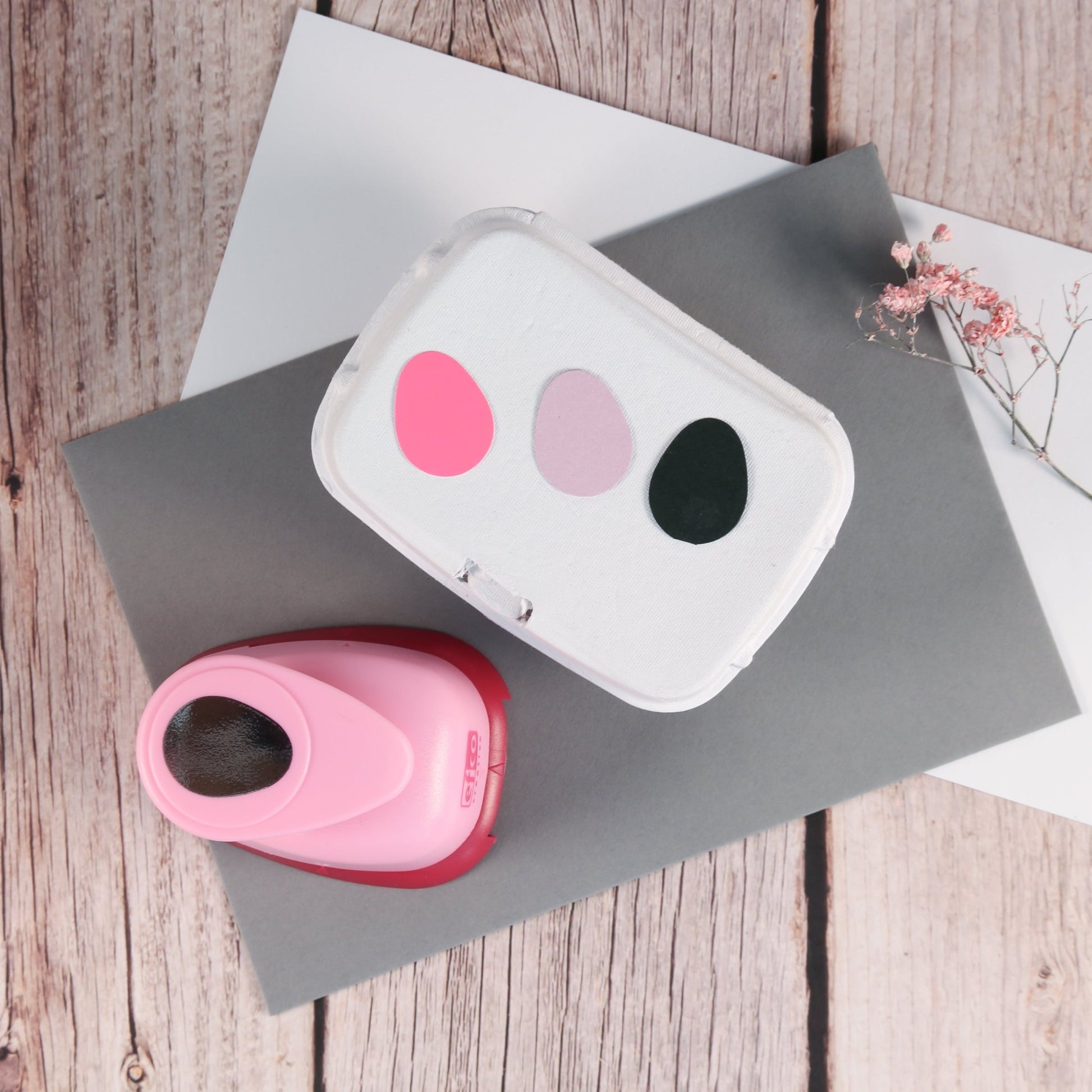 Kleiner Motivstanzer "Osterei" - IN LOVE WITH PAPER