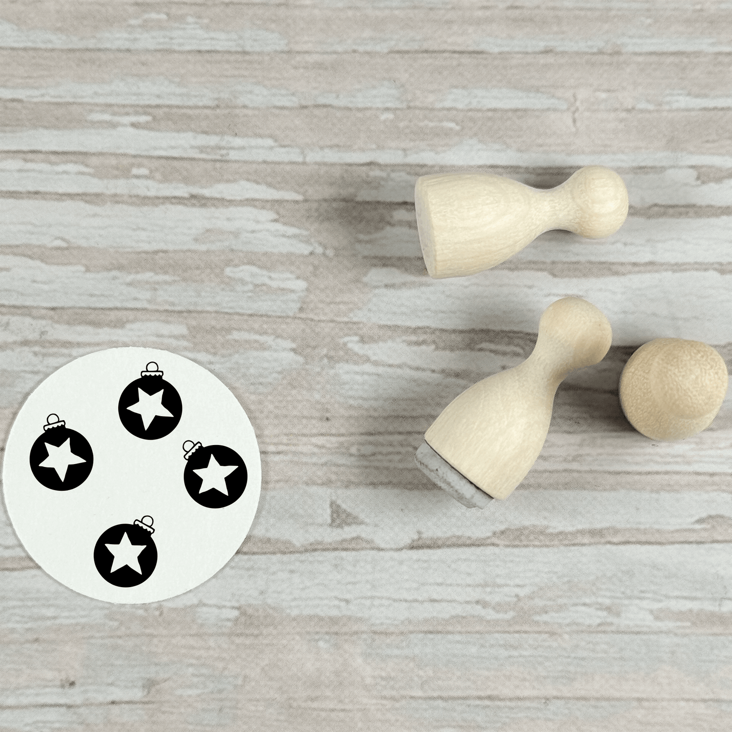 Ministempel Christbaumkugel mit Stern (10 mm)