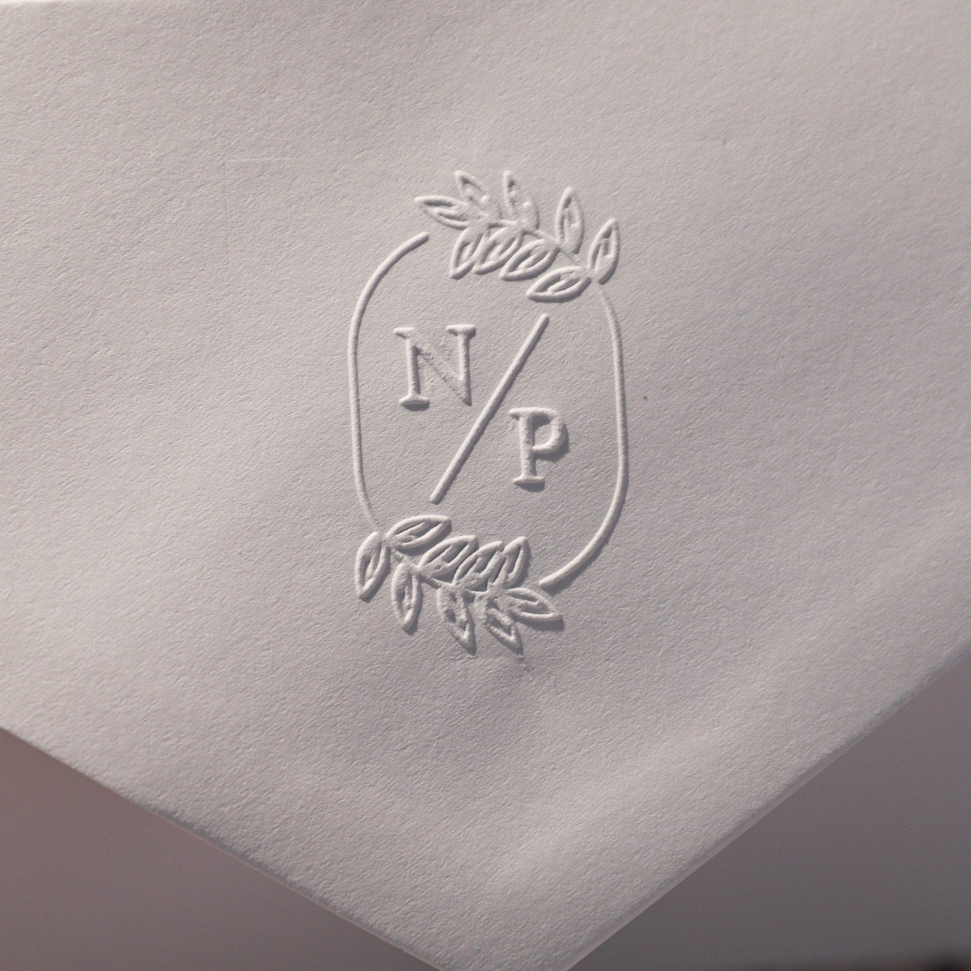 Prägestempel "Cannes" mit Initialen - IN LOVE WITH PAPER