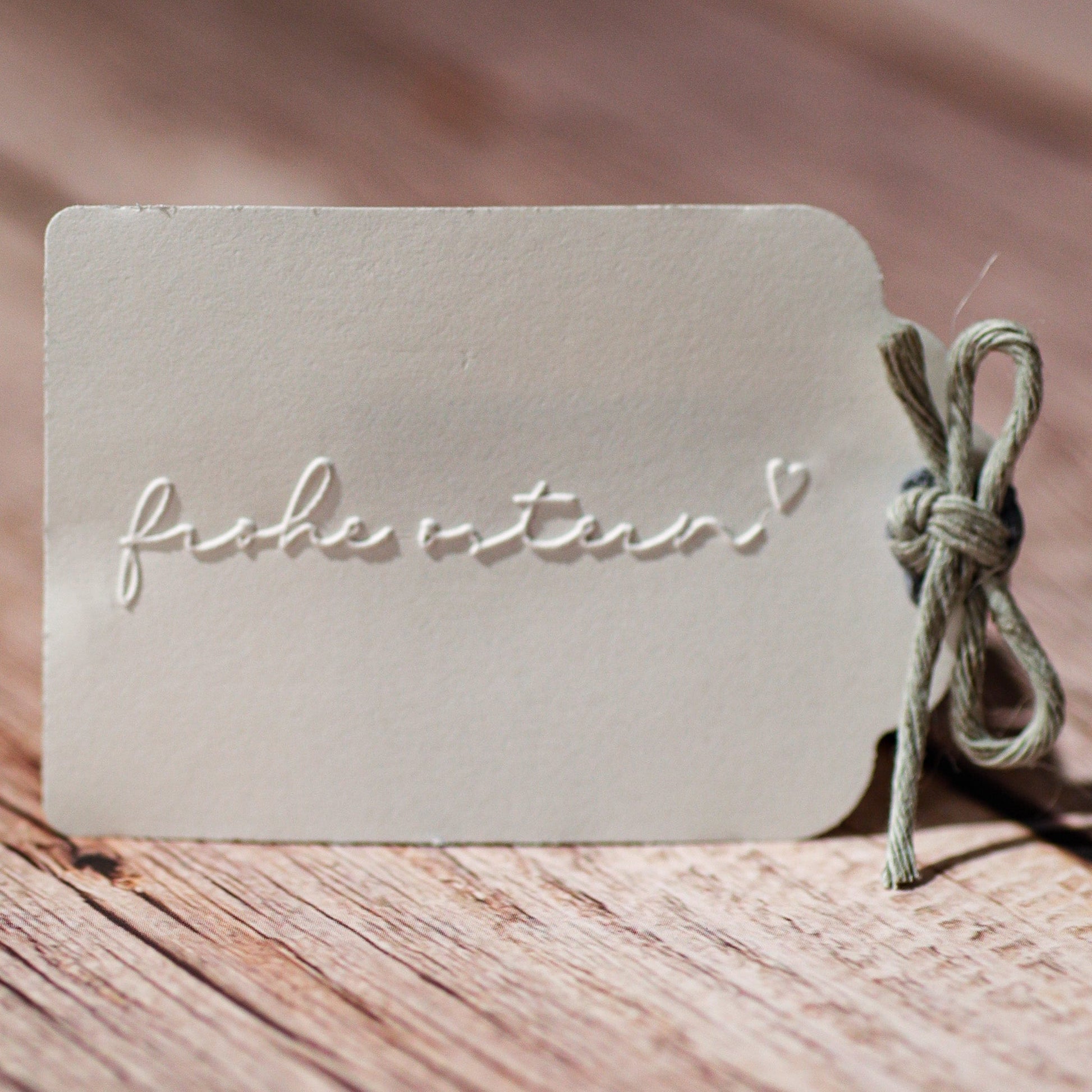Prägestempel "Frohe Ostern" mit Herzchen - IN LOVE WITH PAPER