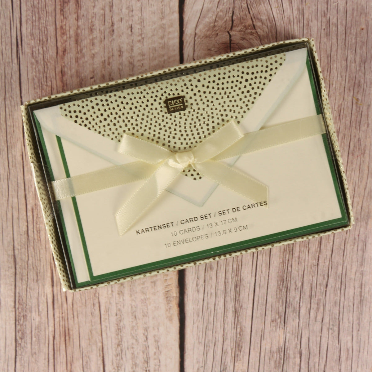Rico Design Kartenset creme mit grünem Rand in der Box