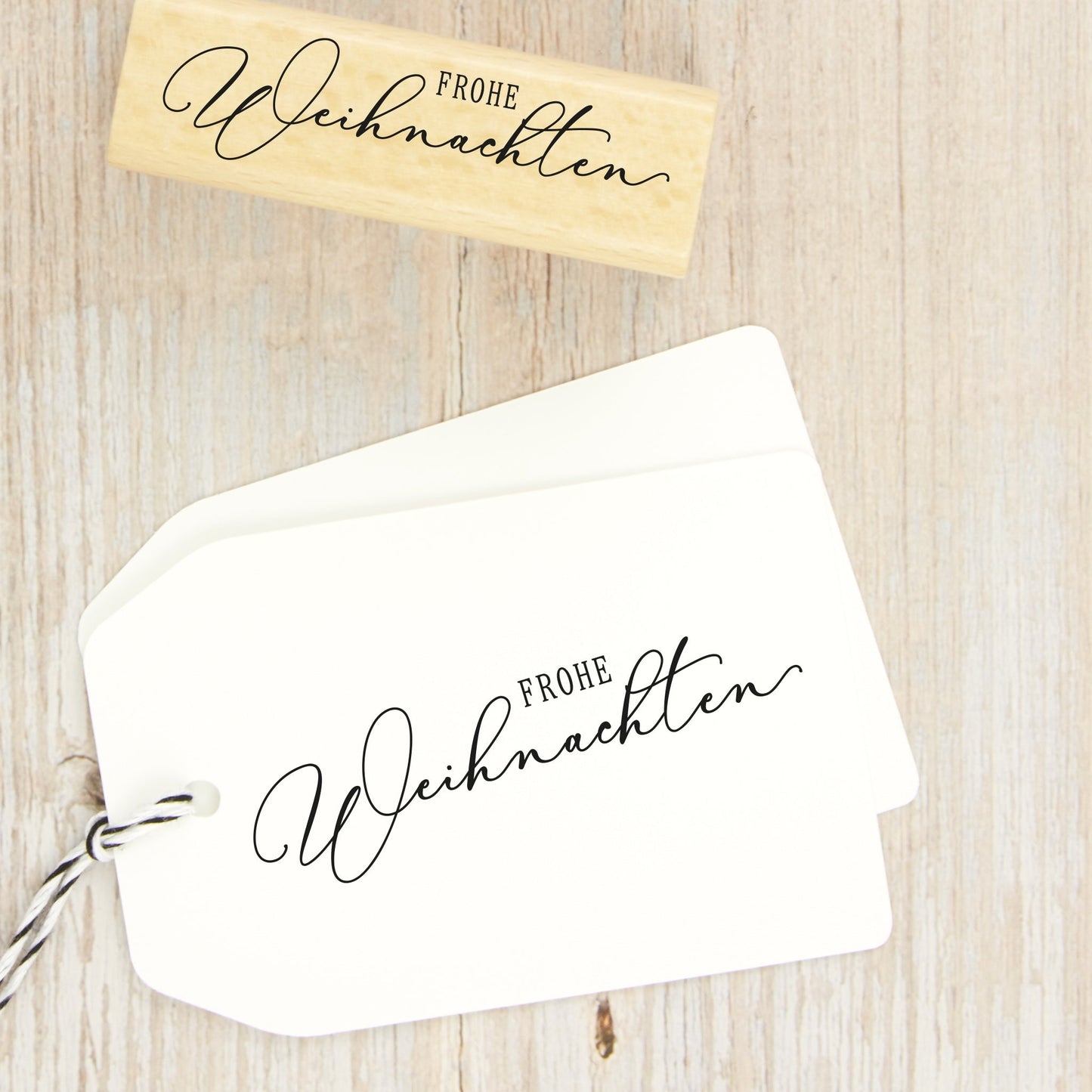 Schwungvoller Stempel "Frohe Weihnachten" - IN LOVE WITH PAPER