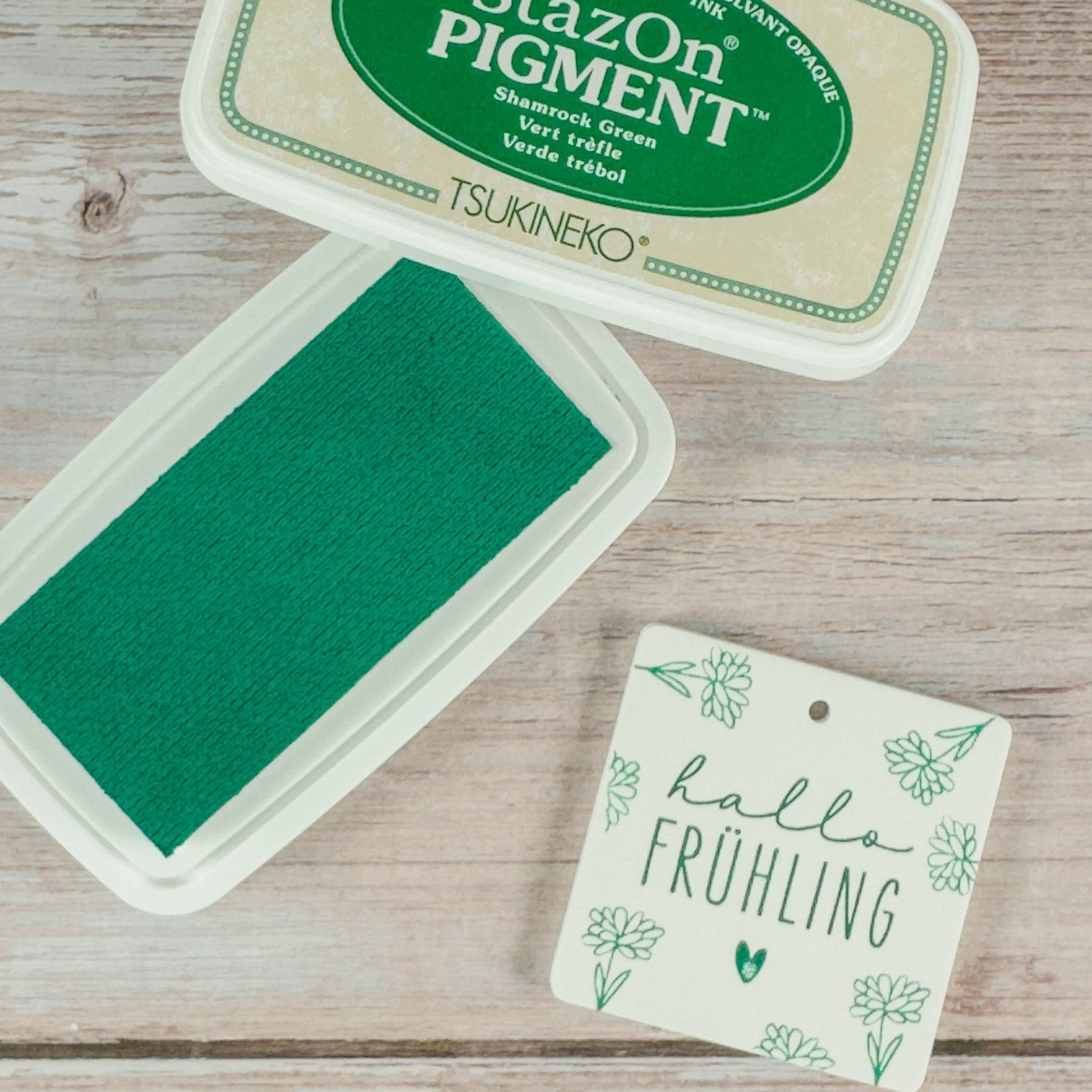 StazOn Pigment Shamrock Green – Grünes Stempelkissen für Glas, Keramik & mehr - IN LOVE WITH PAPER