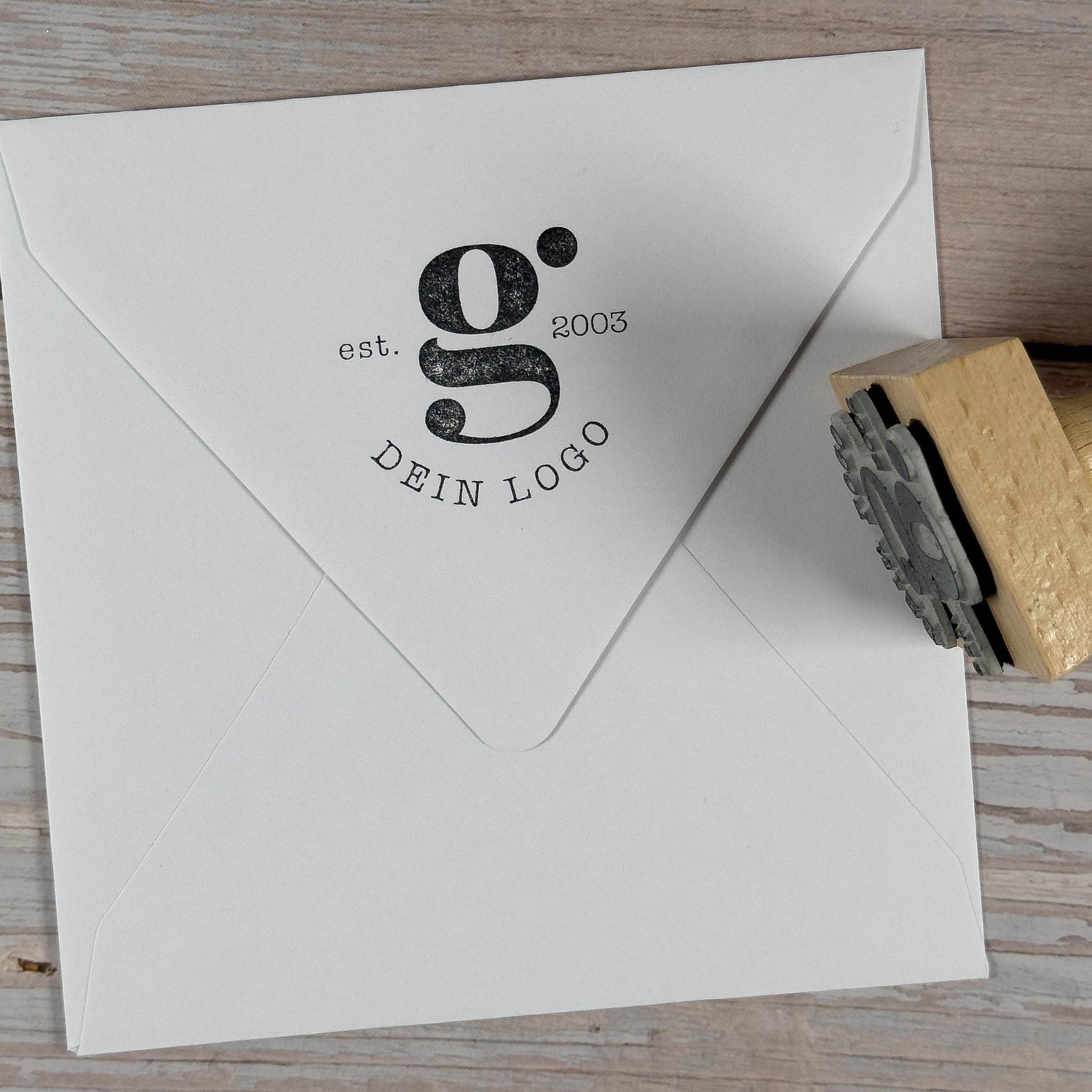 Stempel mit deinem Logo/deinem Design - IN LOVE WITH PAPER