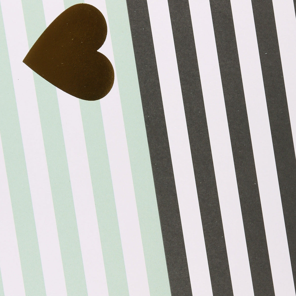 LOVE it Designpapier Muster Mint-Streifen mit Goldherz